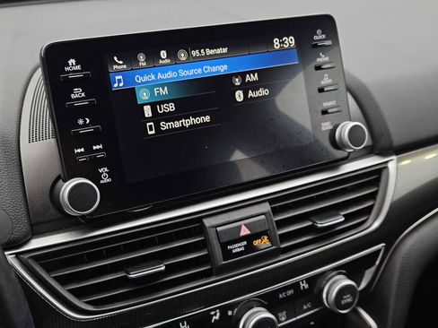 Used 2018 Honda Accord Sport image 16