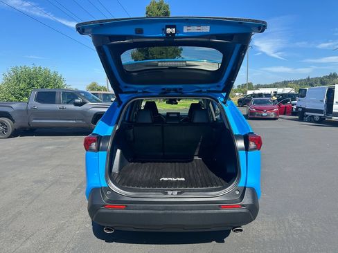 Used 2021 Toyota RAV4 XLE Premium AWD/4WD image 11