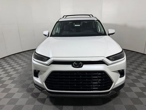 New 2026 Toyota Grand Highlander AWD image 2