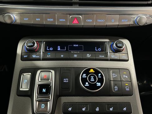 Used 2020 Hyundai Palisade Limited w/ Winter Weather Package AWD/4WD image 9