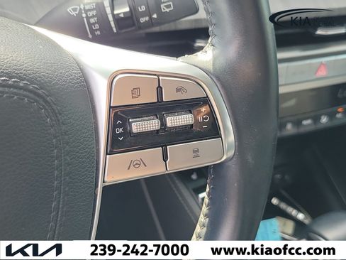 Certified 2024 Kia Telluride EX w/ EX Captain's Chair Package FWD image 28