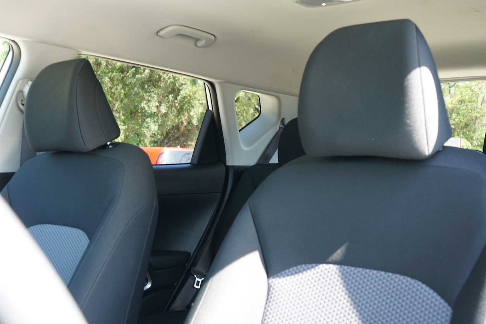 Used 2025 Kia Soul LX w/ LX Technology Package FWD image 9