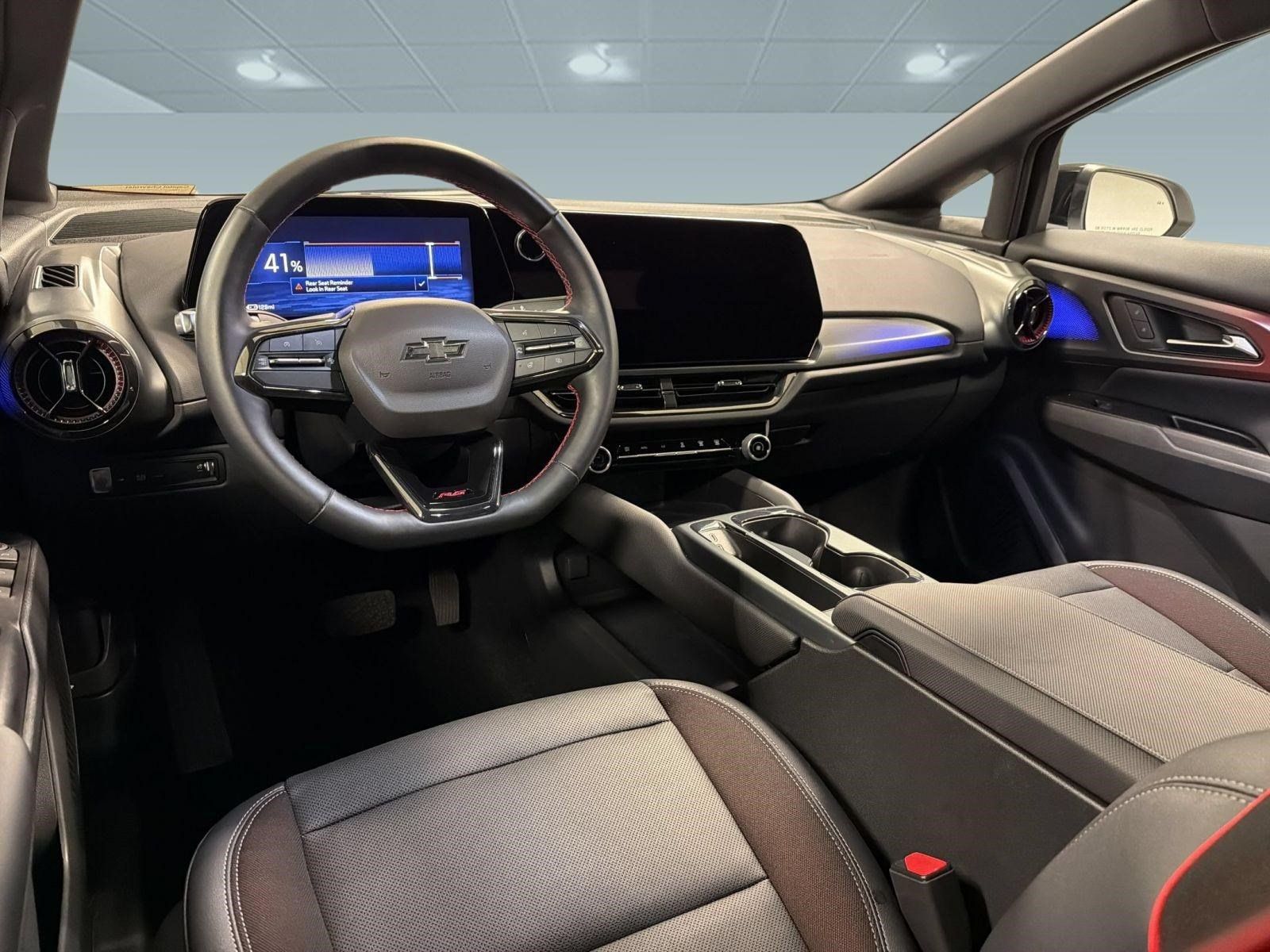 Used 2024 Chevrolet Equinox EV RS FWD image 29