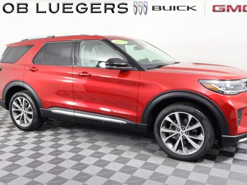 Used 2025 Ford Explorer Platinum w/ Ultimate Package AWD/4WD image 2