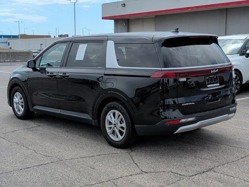 Certified 2024 Kia Carnival LX FWD image 3