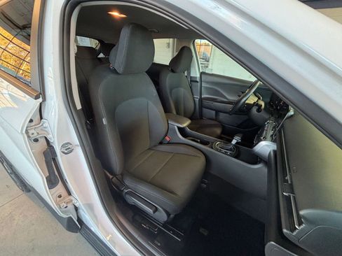 Used 2025 Hyundai Kona SEL image 36