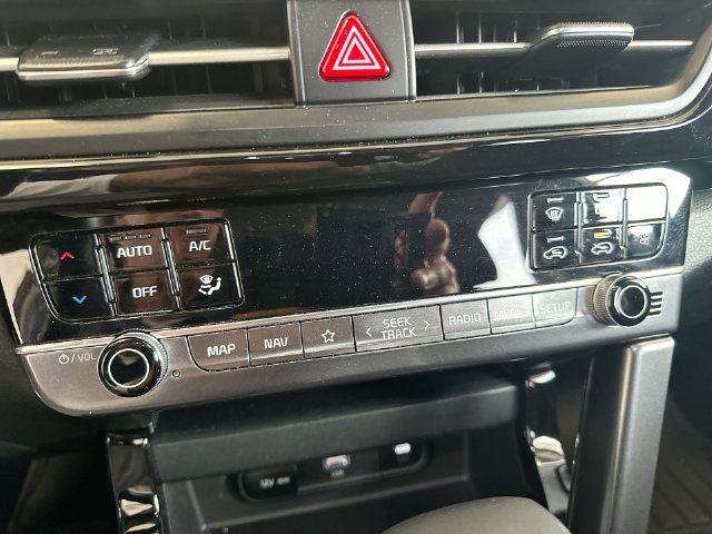 Certified 2025 Kia Seltos S AWD/4WD image 18