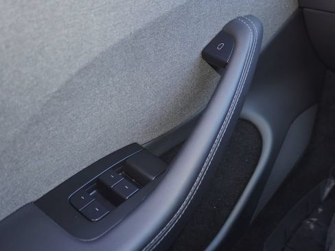 Used 2025 Tesla Model 3 Long Range RWD image 17