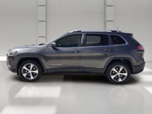 Used 2019 Jeep Cherokee Limited AWD/4WD image 2