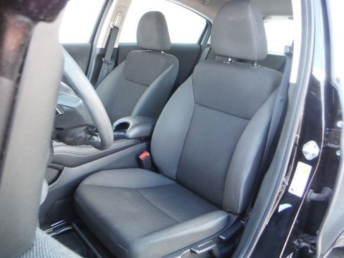 Used 2019 Honda HR-V LX image 11