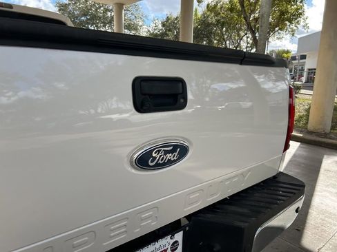 Used 2011 Ford F250 Lariat w/ Lariat Ultimate Pkg image 19