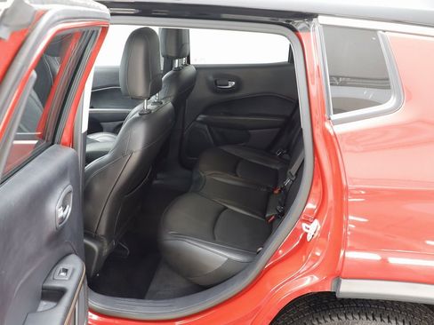 Used 2019 Jeep Compass Limited image 14