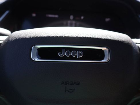 New 2026 Jeep Grand Cherokee Laredo X image 28