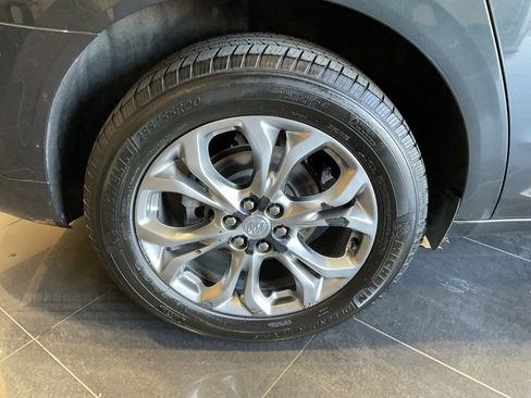 Used 2021 Buick Enclave Avenir w/ Avenir Technology Package image 8