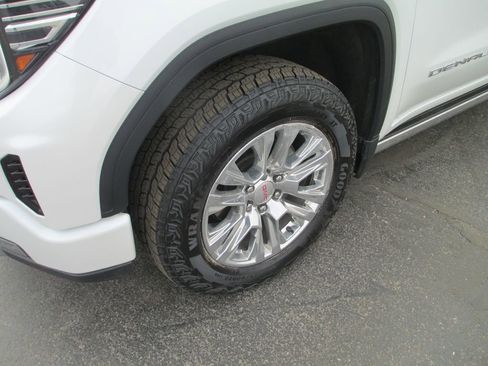 Used 2022 GMC Sierra 1500 Denali image 3