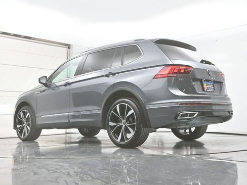 Certified 2024 Volkswagen Tiguan SEL R-Line AWD/4WD image 33