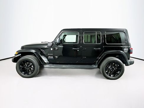 Used 2023 Jeep Wrangler Unlimited Sahara w/ Cold Weather Group AWD/4WD image 4
