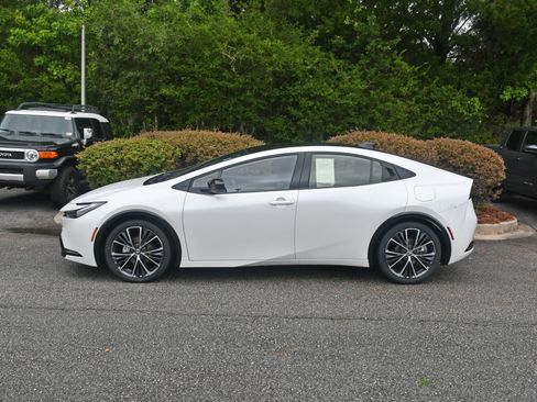 Used 2024 Toyota Prius Limited w/ Limited Premium Package FWD image 2