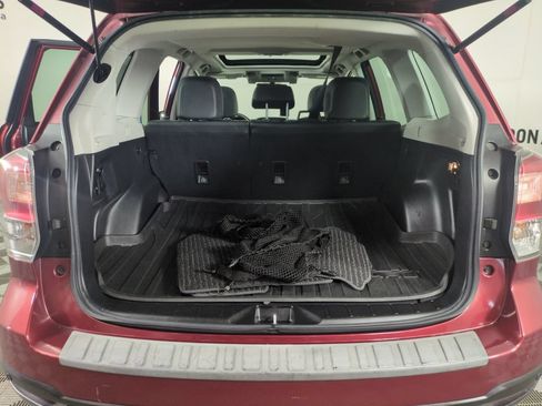 Used 2018 Subaru Forester 2.5i Touring AWD/4WD image 25