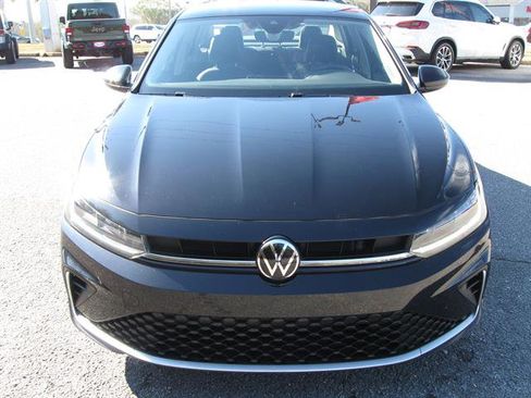 Used 2025 Volkswagen Jetta SE image 12