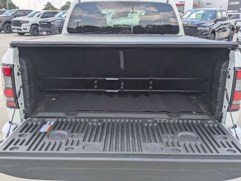 Used 2025 Nissan Frontier S w/ S Utility Package RWD image 5