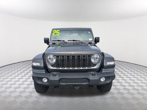 Used 2025 Jeep Wrangler Sport AWD/4WD image 2
