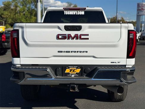 Used 2024 GMC Sierra 2500 SLT image 6