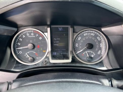 Used 2020 Toyota Tacoma SR5 AWD/4WD image 21