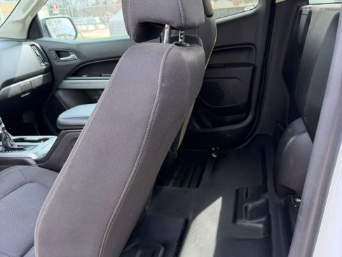 Used 2022 Chevrolet Colorado LT w/ Fleet Safety Package image 27