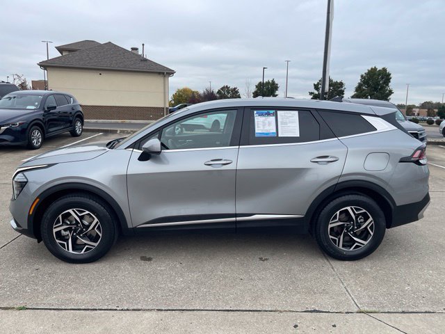 Used 2024 Kia Sportage LX AWD/4WD image 9