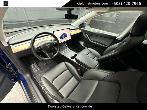 Used 2022 Tesla Model Y Long Range image 16