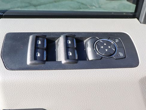 Used 2017 Ford F150 XLT w/ Equipment Group 302A Luxury image 18