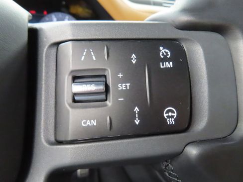 Used 2023 Land Rover Defender 90 X image 61