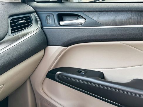 Used 2019 Lincoln MKC Reserve w/ MKC Climate Package image 25