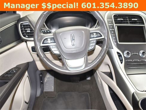 Used 2020 Lincoln Nautilus FWD w/ Equipment Group 101A image 28