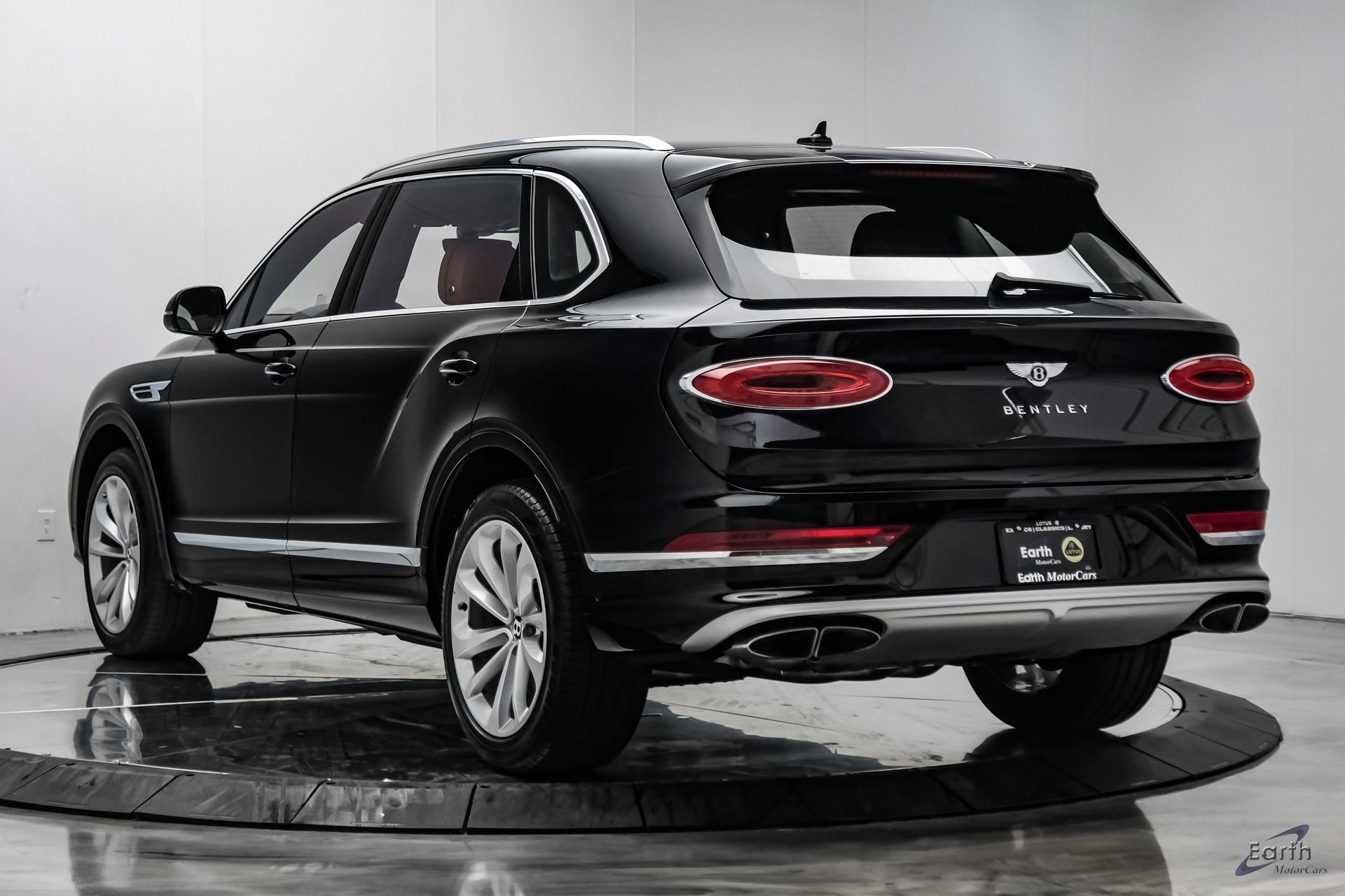 Used 2023 Bentley Bentayga Extended Wheelbase AWD/4WD image 8