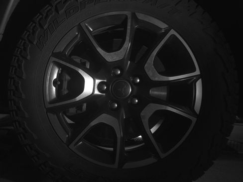 Used 2025 Jeep Compass Trailhawk AWD/4WD image 12