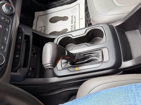 Used 2016 Chevrolet Colorado W/T RWD image 18