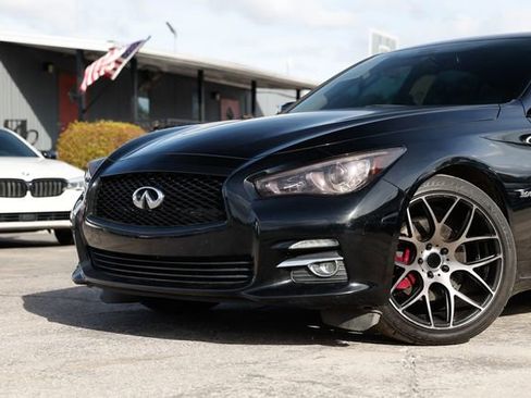 Used 2017 INFINITI Q50 Signature Edition w/ All Weather Package (L93) image 30