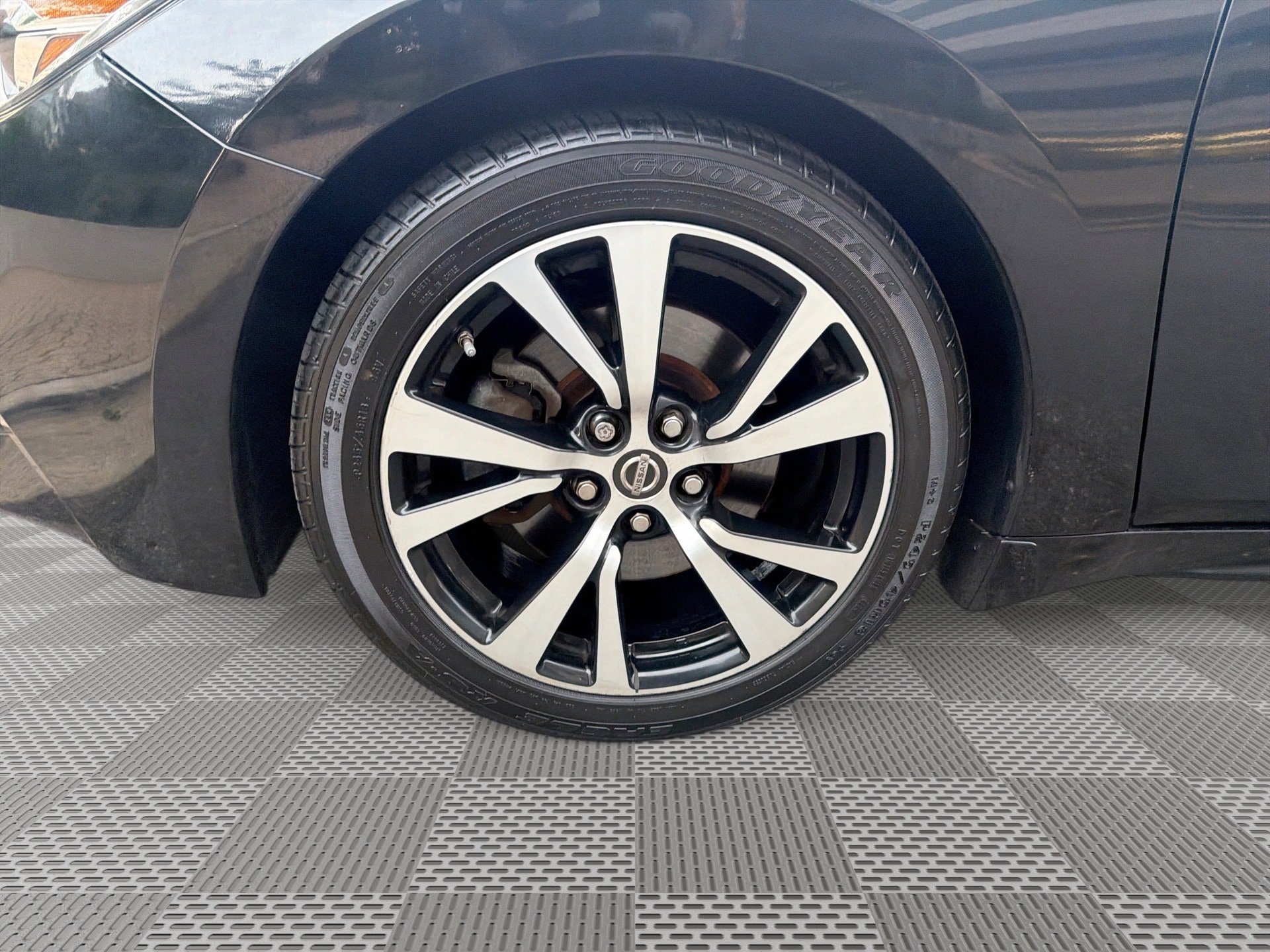 Used 2018 Nissan Maxima Platinum FWD image 19