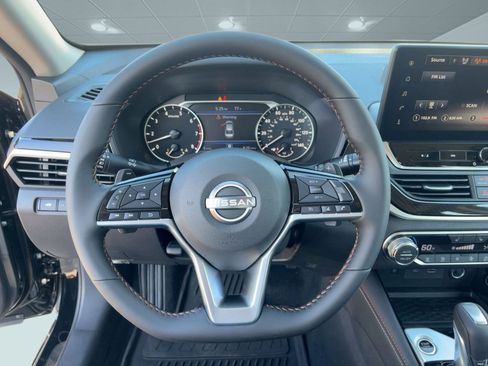 New 2025 Nissan Altima 2.5 SR w/ SR Premium Package image 18