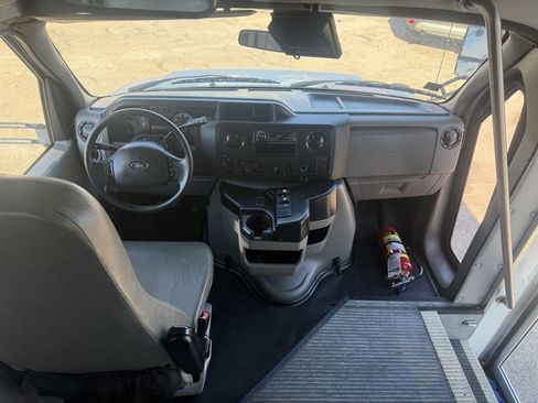 Used 2014 Ford E-450 and Econoline 450 Super Duty w/ Shuttle Bus Prep Package image 15