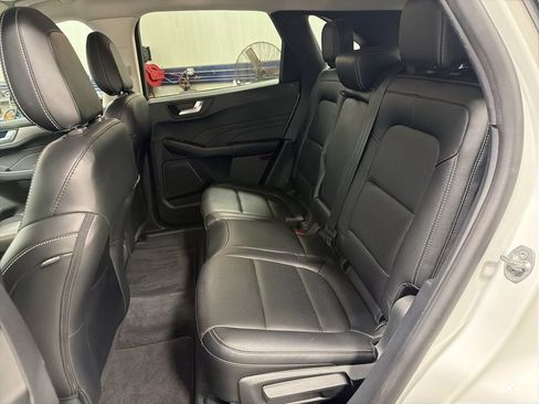 Used 2022 Ford Escape Titanium w/ Class II Trailer Tow Package image 13