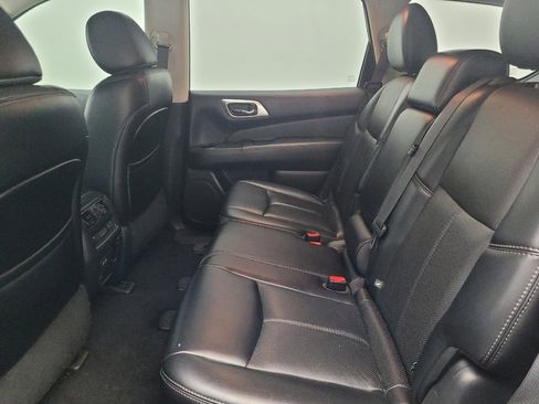 Used 2017 Nissan Pathfinder Platinum w/ Cargo Package image 18