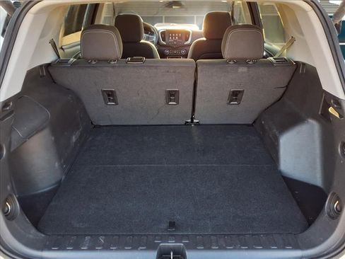 Used 2023 GMC Terrain SLE w/ Driver Convenience Package image 27