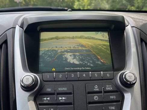 Used 2017 Chevrolet Equinox LS FWD image 12
