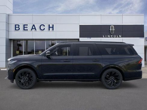 New 2025 Lincoln Navigator L Reserve w/ Jet Appearance Package image 4