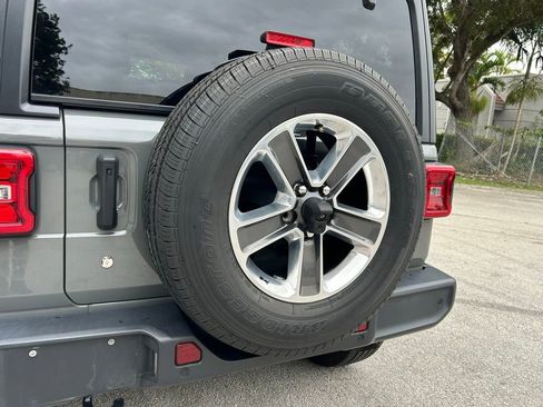 Certified 2018 Jeep Wrangler Unlimited Sahara image 42