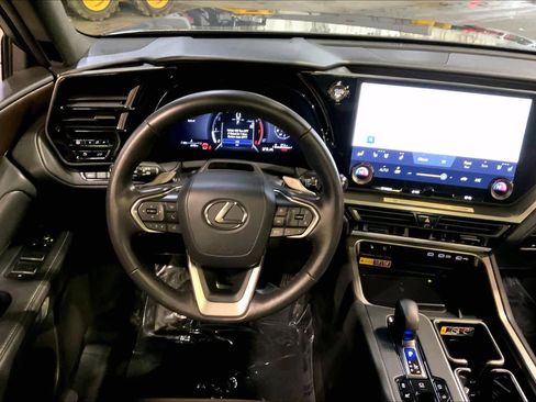 Used 2025 Lexus TX 350 AWD image 5