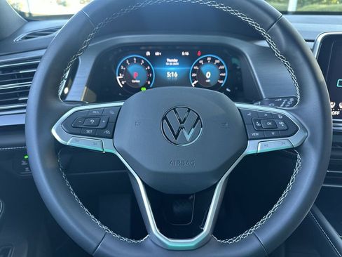 New 2026 Volkswagen Atlas Cross Sport SE image 14